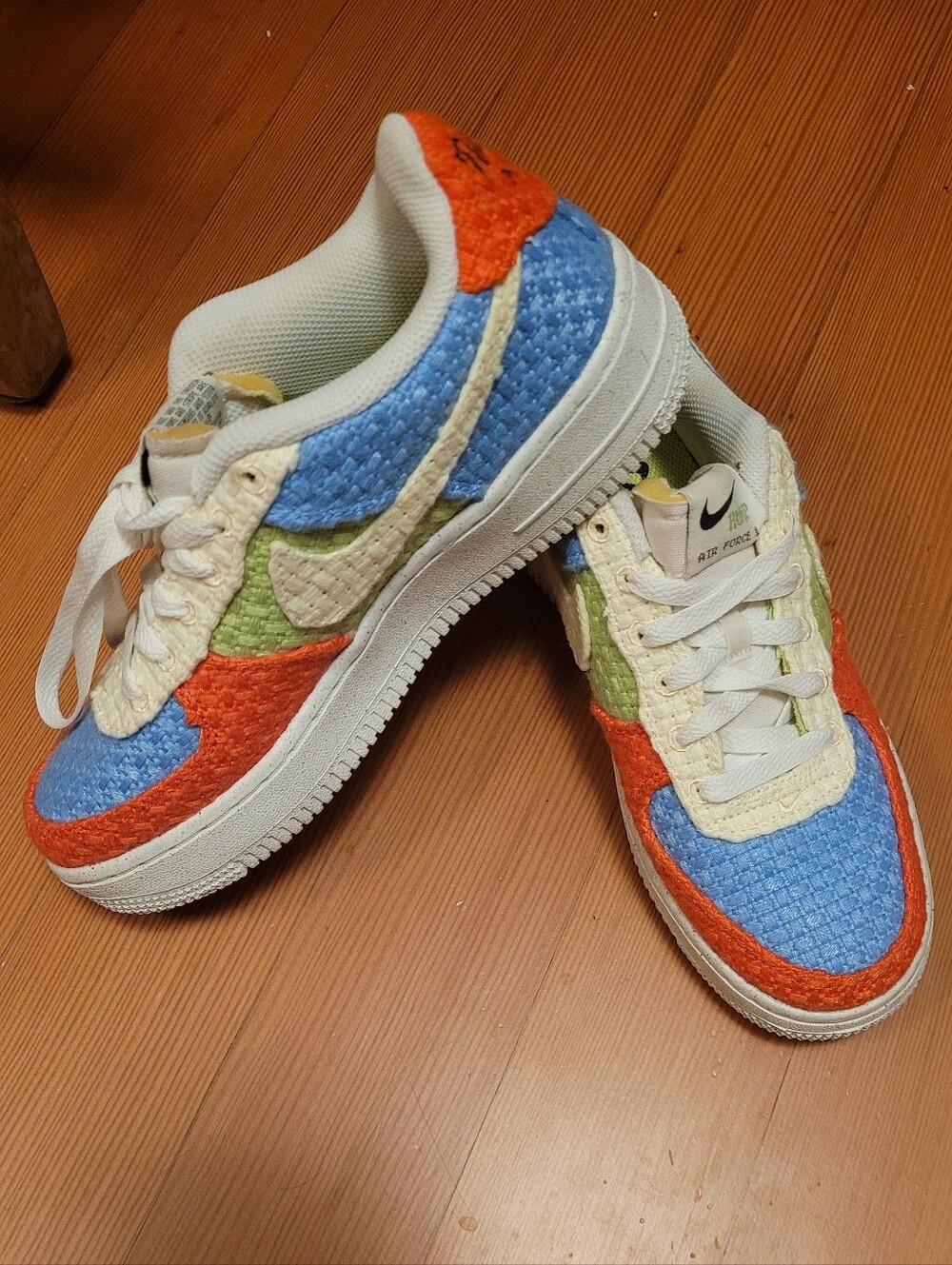 Nike Hemp Low-Top Sneakers in Blue, Orange, Green & Cream